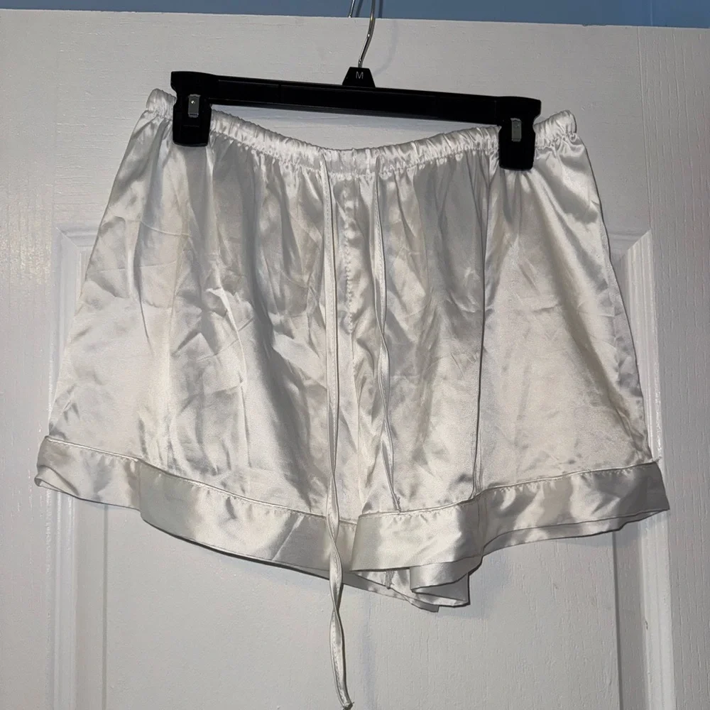 White Silk Pj set - Picture 6 of 9